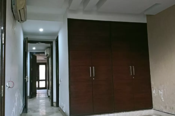 Attractive 4bhk in 300sqyd